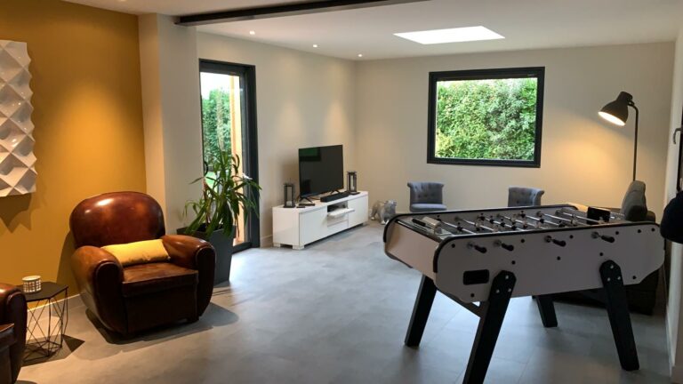 her (2) adhoc wood tours